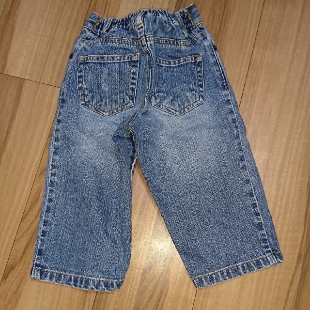 babyGAP(ベビーギャップ)のジーンズ 90 キッズ/ベビー/マタニティのキッズ服男の子用(90cm~)(パンツ/スパッツ)の商品写真