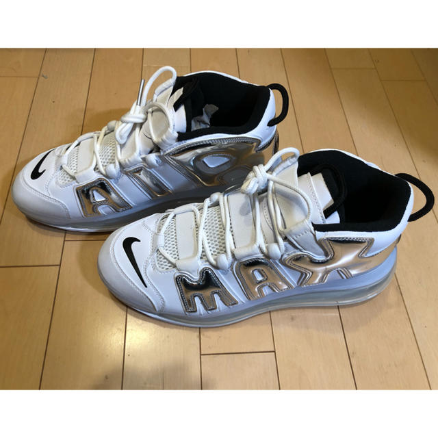 NIKE(ナイキ)の正規品　NIKE AIR MORE UPTEMPO 720 27.5cm 白 メンズの靴/シューズ(スニーカー)の商品写真