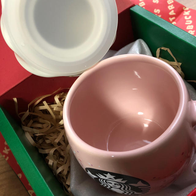 Starbucks Coffee(スターバックスコーヒー)のスタバ　ホリデー2019 マグホイップ　STARBACKS クリスマス インテリア/住まい/日用品のキッチン/食器(グラス/カップ)の商品写真