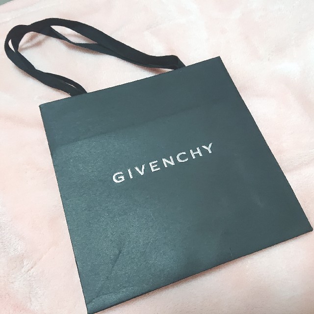 GIVENCHY(ジバンシィ)のショップ袋 レディースのバッグ(ショップ袋)の商品写真