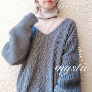 ミスティック(mystic)の僅か⚠️新品¥6490【mystic】Vケーブルニット ゆるニット ケーブル編み(ニット/セーター)