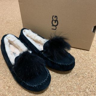 アグ(UGG)のUGG Dakota Pom Pom Black us5(スリッポン/モカシン)