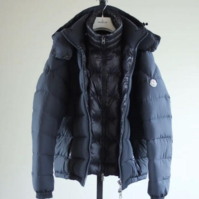 MONCLER(モンクレール)の今週限定大幅値下げ‼️【美品】希少　雑誌掲載　レイヤー モンクレール ダウン メンズのジャケット/アウター(ダウンジャケット)の商品写真