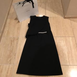 FOXEY(ブラック/黒色系)のフリマアイテム一覧 FOXEY(ブラック/黒色系)のフリマアイテム一覧