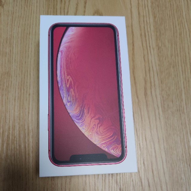 iPhone(アイフォーン)の[新品未使用][SIMフリー]iPhone XR 64GB Red au スマホ/家電/カメラのスマートフォン/携帯電話(スマートフォン本体)の商品写真