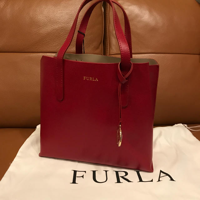 クリスマスセール！新品★FURLA赤★フルラ トートバッグサリー レッドハンドバッグ