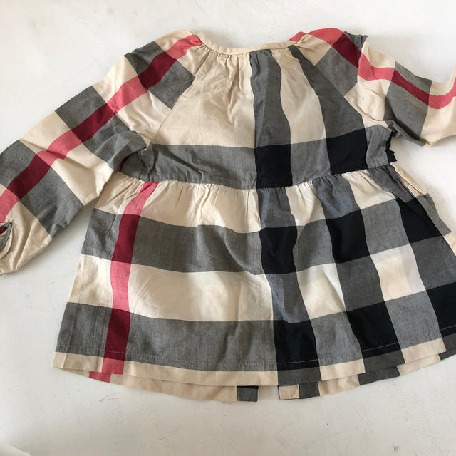 BURBERRY(バーバリー)の★mam.様専用★Burberry スモック★ キッズ/ベビー/マタニティのキッズ服女の子用(90cm~)(ブラウス)の商品写真