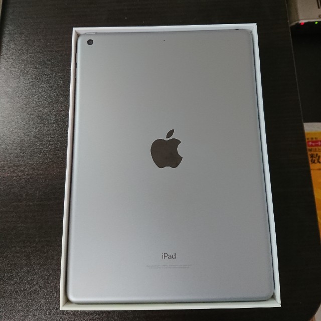 iPad 第5世代PC/タブレット