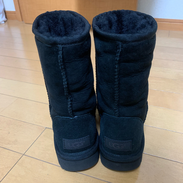 UGG(アグ)の【11/13-15限定お値下げ】UGG ムートンブーツ 23.5cm レディースの靴/シューズ(ブーツ)の商品写真