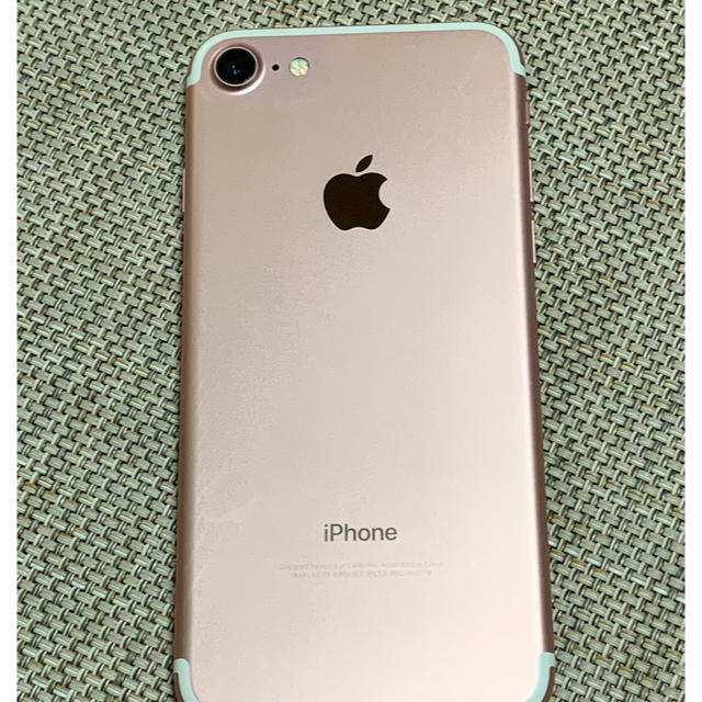 iPhone ローズゴールド SIMフリーの通販 by キク1092's shop｜アイフォーンならラクマ - iPhone7 128GB 即納限定品