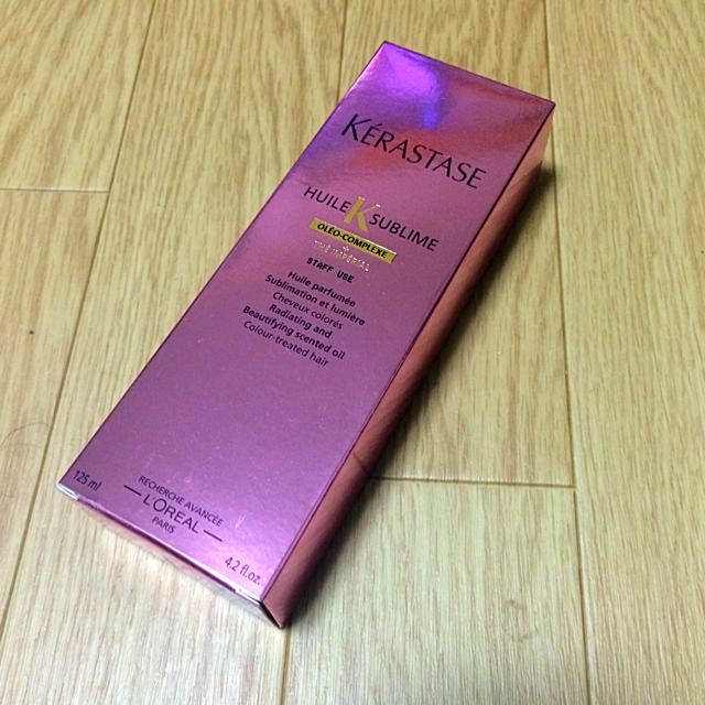 KERASTASE(ケラスターゼ)のケラスターゼユイルスブリムヘアオイル コスメ/美容のヘアケア/スタイリング(オイル/美容液)の商品写真