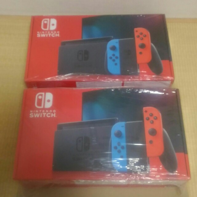 新到着 任天堂 - (L)ネオンブルー/(R)ネオンレッド 新品未使用