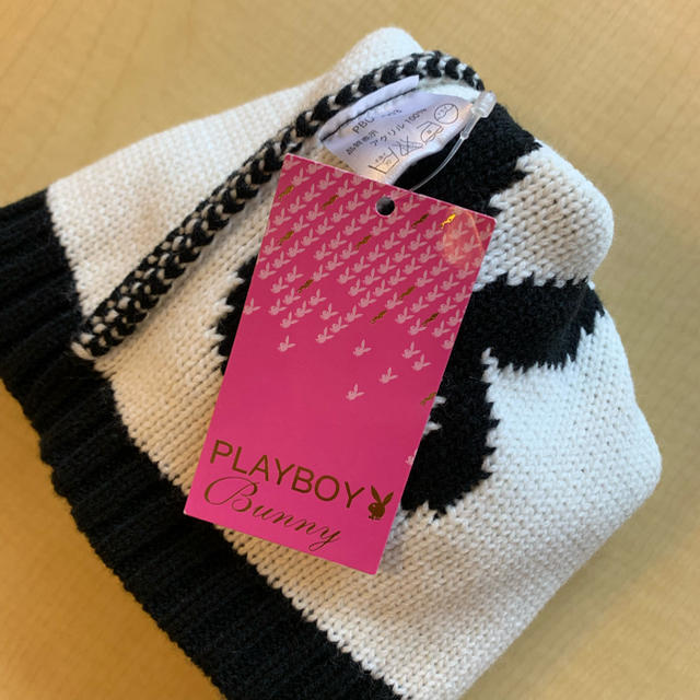 PLAYBOY(プレイボーイ)の【お値下げ】プレイボーイ　ニット帽 レディースの帽子(ニット帽/ビーニー)の商品写真