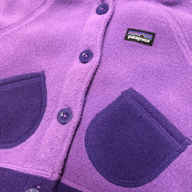 patagonia(パタゴニア)のパタゴニア　ベビー　フリース　ジャケット　3-6M キッズ/ベビー/マタニティのベビー服(~85cm)(ジャケット/コート)の商品写真