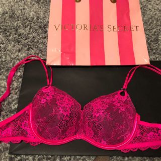 ヴィクトリアズシークレット(Victoria's Secret)のヴィクトリアシークレット  歳末セール値下げしてます(ブラ&ショーツセット)