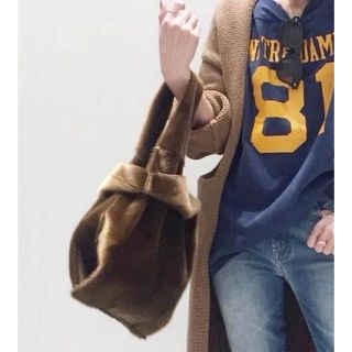 アパルトモンドゥーズィエムクラス(L'Appartement DEUXIEME CLASSE)のアパルトモン★ Fur Bag   美品(ショルダーバッグ)