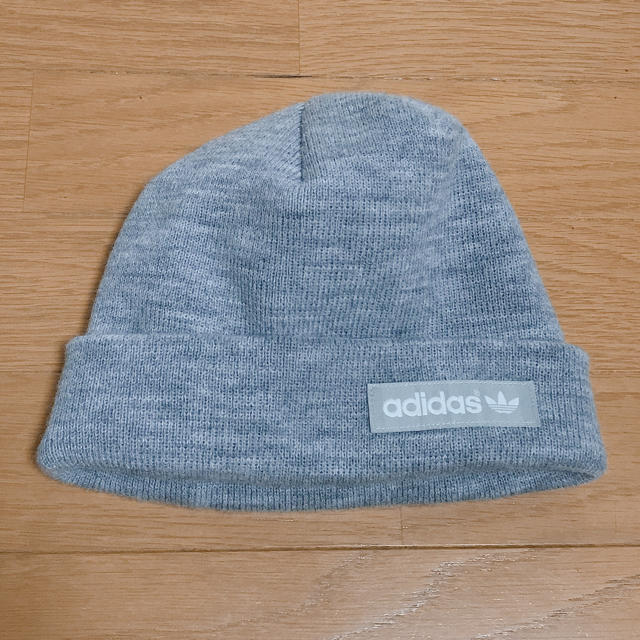 adidas(アディダス)のadidas ニット帽 レディースの帽子(ニット帽/ビーニー)の商品写真