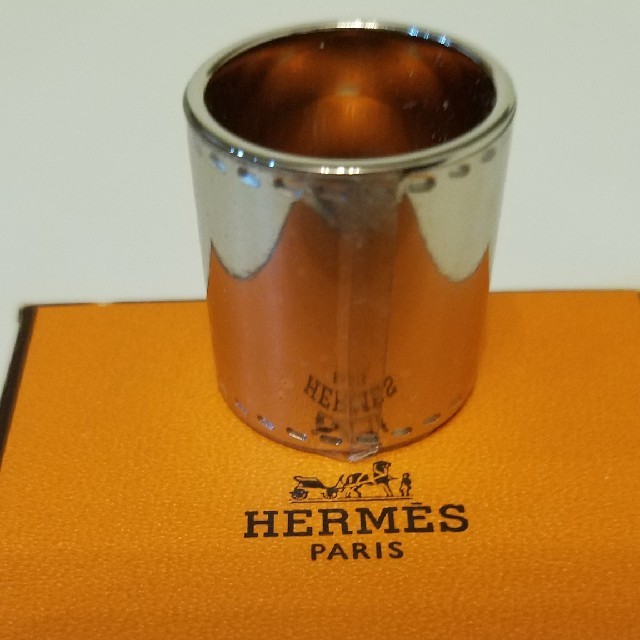 Hermes(エルメス)のお値下げ新品　エルメス　HERMES　スカーフ　リング　エトリエ　馬蹄　チャーム ハンドメイドのファッション小物(バッグチャーム)の商品写真