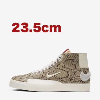 ナイキ(NIKE)のSOULLAND × NIKE SB BLAZER MID(スニーカー)