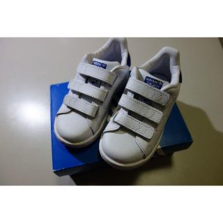 アディダス(adidas)のadidas キッズスニーカー 13.0～14.0cm(スニーカー)