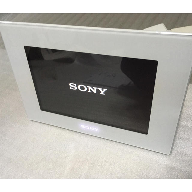 SONY(ソニー)のぱるる様専用　SONY デジタルフォトフレーム DPF-HD800 ホワイト インテリア/住まい/日用品のインテリア小物(フォトフレーム)の商品写真