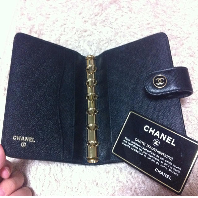 ですが CHANEL by nozonozomix's shop|シャネルならラクマ - CHANEL☆手帳の通販 です ですが CHANEL by nozonozomix's shop|シャネルならラクマ - CHANEL☆手帳の通販 です