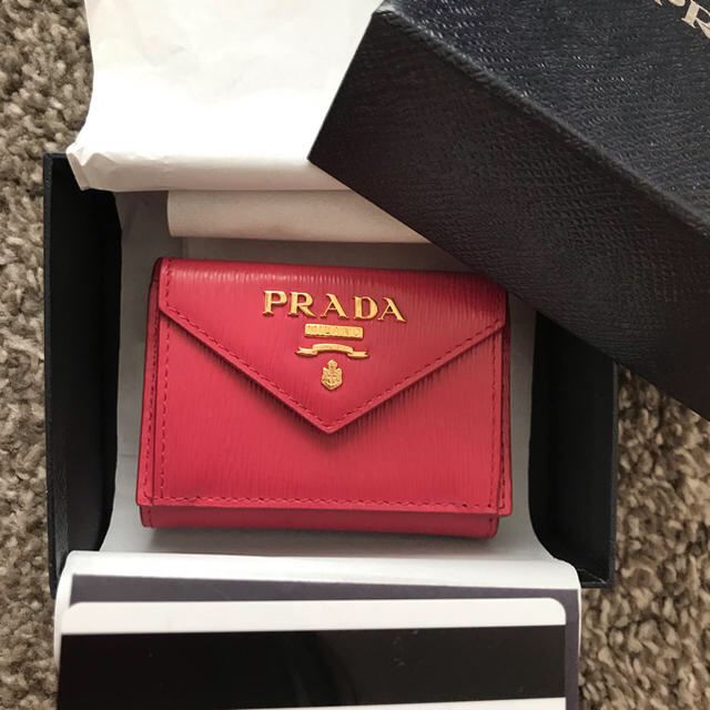 希少 美品 正規品 PRADA VITELLO MOVE PETALOプラダ財布 equaljustice