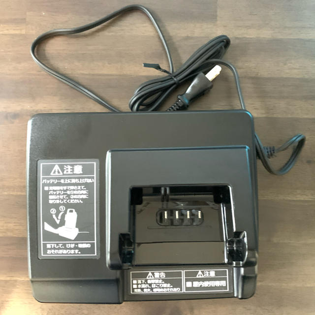 NKJ069Z2 パナソニック電動アシスト自転車バッテリー充電器 送料込 | フリマアプリ ラクマ NKJ069Z2 Panasonic製 バッテリー充電器