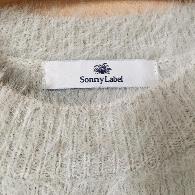 Sonny Label(サニーレーベル)の●アーバンリサーチ サニーレーベル 刺繍 ニット    グレー    レディースのトップス(ニット/セーター)の商品写真