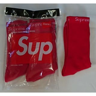 シュプリーム(Supreme)のsupreme hanes crew socks 19fw 赤 新品未使用(ソックス)