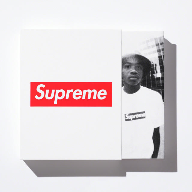 Supreme(シュプリーム)のSupreme (Vol 2) Book エンタメ/ホビーの本(ファッション/美容)の商品写真