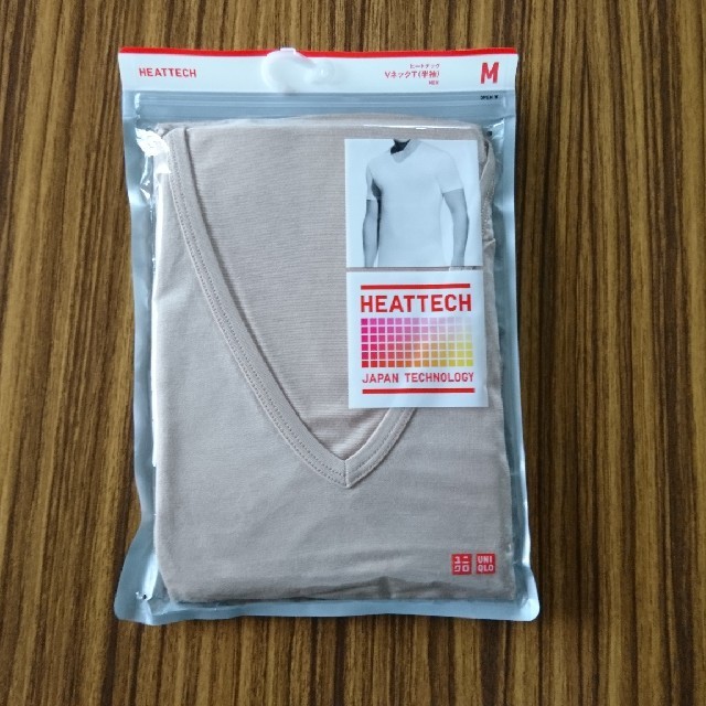 UNIQLO(ユニクロ)のヒートテック VネックT 半袖 M ベージュ メンズのアンダーウェア(その他)の商品写真