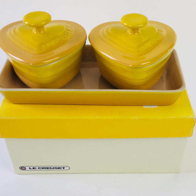 LE CREUSET(ルクルーゼ)のル クルーゼ   プチ ラムカンダムール セット イエロー インテリア/住まい/日用品のキッチン/食器(調理道具/製菓道具)の商品写真