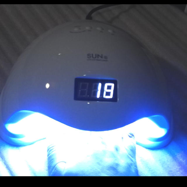 UV LED48wライトSUN 5 コスメ/美容のネイル(ネイル用品)の商品写真