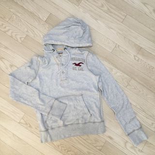 ホリスター(Hollister)のHOLLISTER パーカー(パーカー)