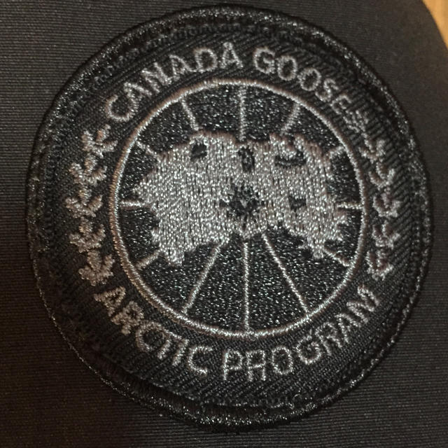 CANADA GOOSE(カナダグース)のレア　CANADA GOOSEカナダグース イエナ 別注　ロスクレア ダウン　 レディースのジャケット/アウター(ダウンジャケット)の商品写真