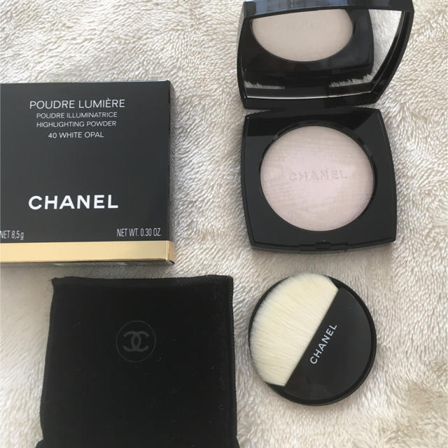 CHANEL プードゥル　ルミエール40 ホワイトオパール