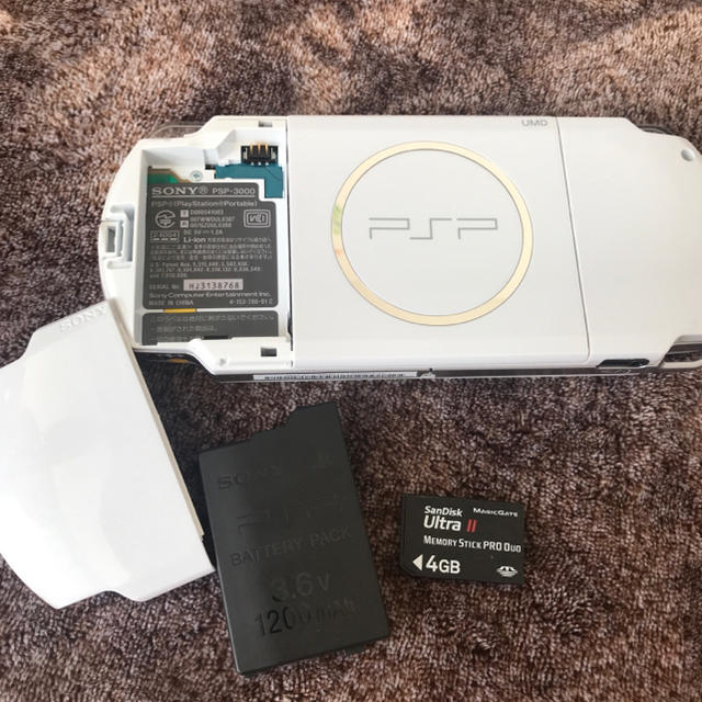 PSP-3000 ホワイト バッテリー付 SD付 動作確認済 2