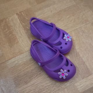 クロックス(crocs)のクロックス サンダル 紫 14センチ(サンダル)