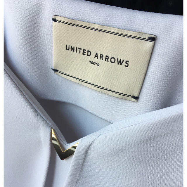 UNITED ARROWS(ユナイテッドアローズ)のユナイテッドアローズ🔷メタルポイントブラウス レディースのトップス(シャツ/ブラウス(長袖/七分))の商品写真