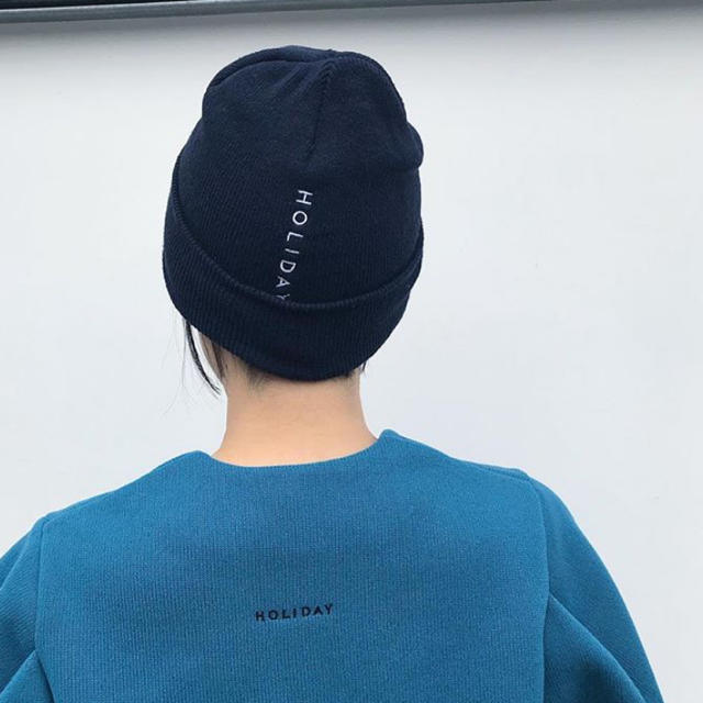 holiday(ホリデイ)のHOLIDAY KNIT CAP レディースの帽子(ニット帽/ビーニー)の商品写真