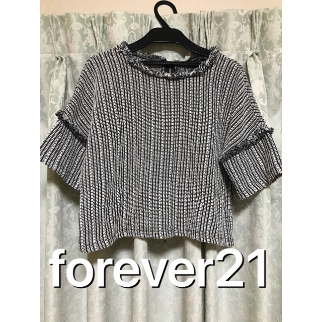 FOREVER 21(フォーエバートゥエンティーワン)のforever21 トップス 半袖  レディースのトップス(Tシャツ(半袖/袖なし))の商品写真