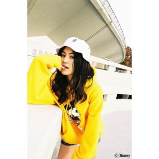 トゥエンティーフォーカラッツ(24karats)の24karats 「MICKEY MOUSE Hoodie」 Yellow/L (パーカー)