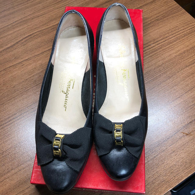 Salvatore Ferragamo(サルヴァトーレフェラガモ)のフェラガモ レディースの靴/シューズ(ハイヒール/パンプス)の商品写真