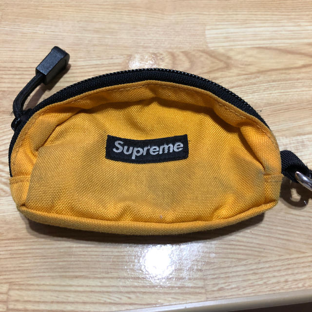 Supreme(シュプリーム)のSUPREME ミニポーチ メンズのバッグ(その他)の商品写真