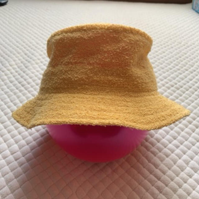 ellesse(エレッセ)のエレッセ　黄色　夏物ハット　57.5cm レディースの帽子(ハット)の商品写真