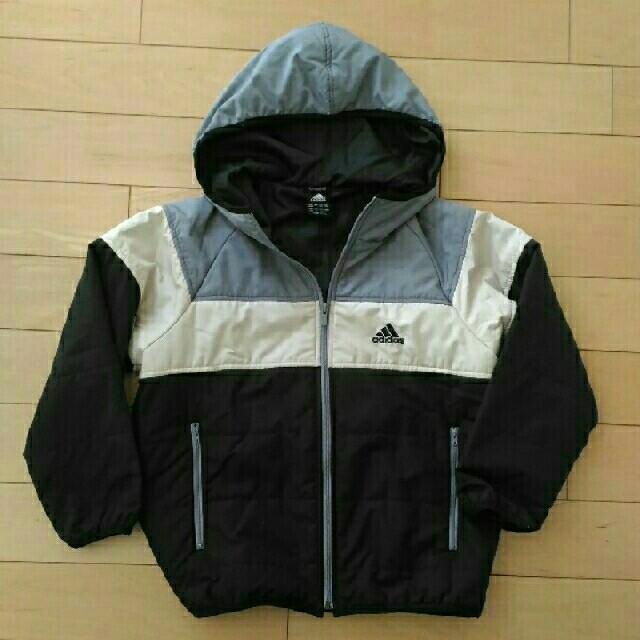 adidas(アディダス)のアディダス140ジャンパー キッズ/ベビー/マタニティのキッズ服男の子用(90cm~)(ジャケット/上着)の商品写真