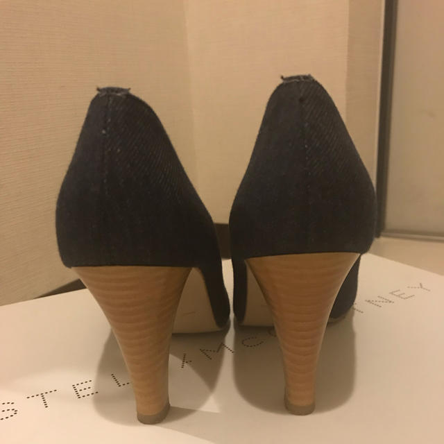 R&E(アールアンドイー)の1回使用のみ美品▫︎R&Eパンプス24cmデニム素材▫︎丸井購入 レディースの靴/シューズ(ハイヒール/パンプス)の商品写真