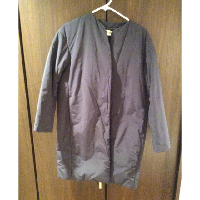 PLST(プラステ)の機能 中綿ノーカラーコート ネイビー M レディースのジャケット/アウター(ノーカラージャケット)の商品写真