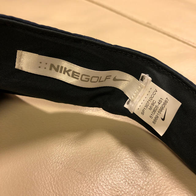 NIKE(ナイキ)の【中古】ナイキゴルフ サンバイザー ネイビー レディースの帽子(その他)の商品写真